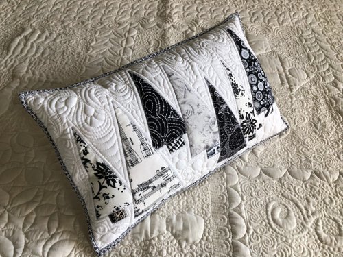 Christmas Pillows (Multiple Designs) – The Black Cottage