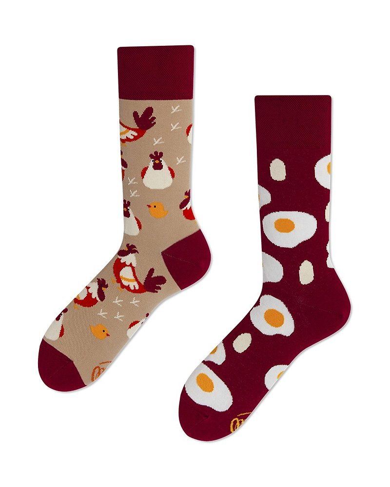 Egg and Chicken Mismatched Adult Crew Sock - ถุงเท้า - ผ้าฝ้าย/ผ้าลินิน สีแดง