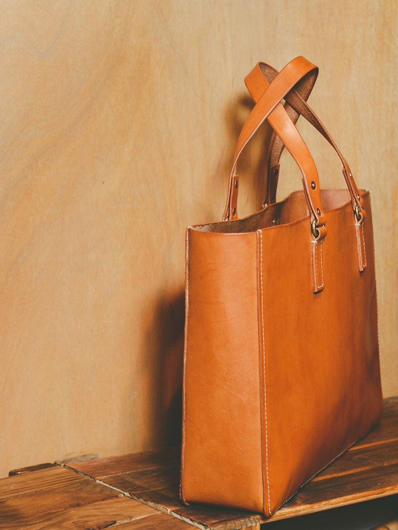 Wadaiwash wow tote bag ㄉㄟs - Messenger Bags & Sling Bags - Genuine Leather Orange