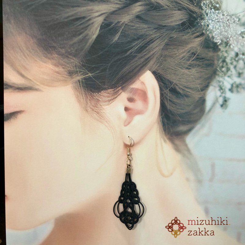 【日本傳統】mizuhiki 葉片造型 連結緣分的水引 - 耳環/耳夾/耳骨夾 - 紙 白色