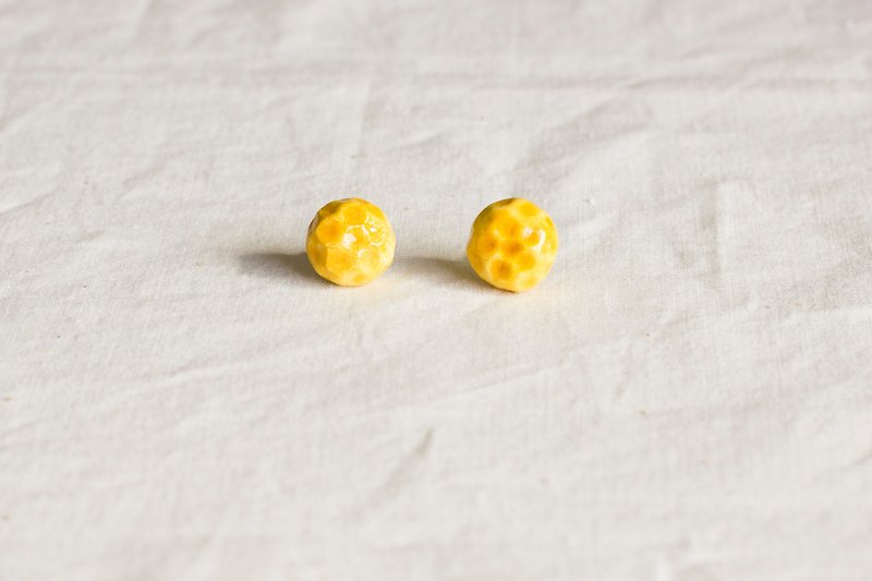 黃色手作黏土 耳環／耳釘 配飾 - 耳環/耳夾 - 黏土 黃色