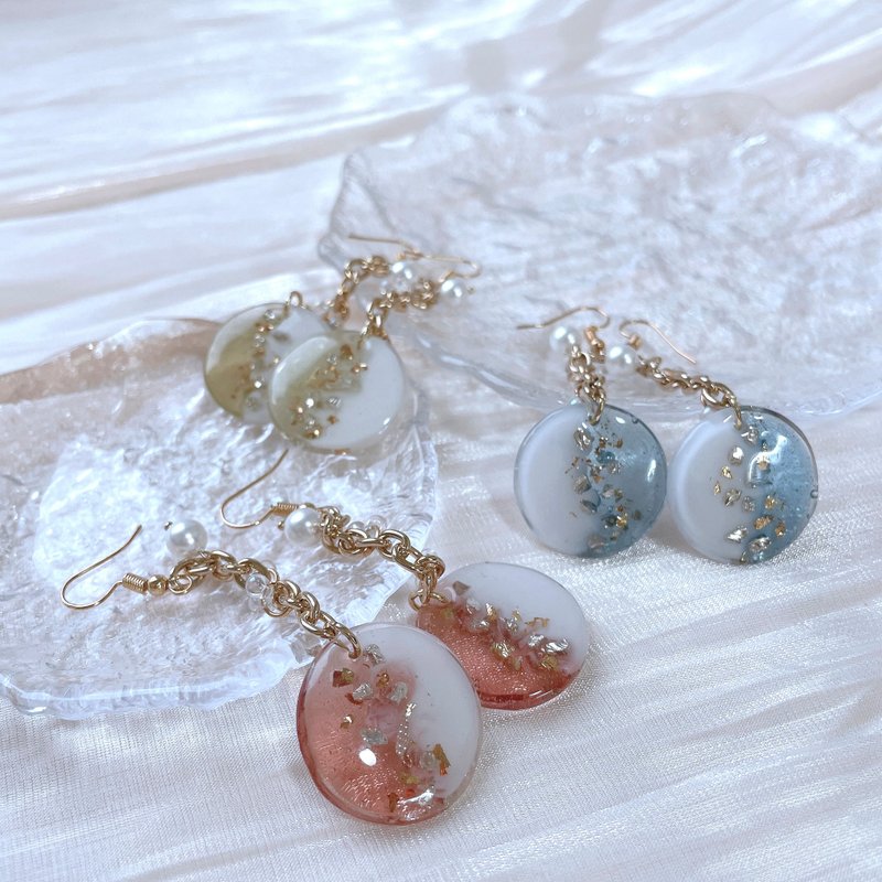 Colorful white hanging earrings - Earrings & Clip-ons - Resin 