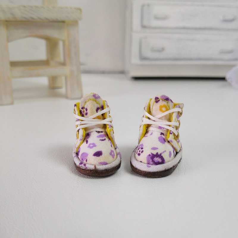 Shoes handmade Blythe doll. White boots lace up for Blythe dolls. Clothes Blythe - ตุ๊กตา - ผ้าฝ้าย/ผ้าลินิน 