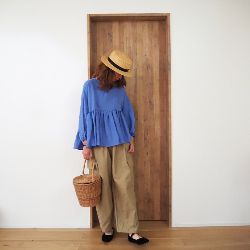 French linen canvas gather blouse BLUE - 女襯衫 - 棉．麻 藍色