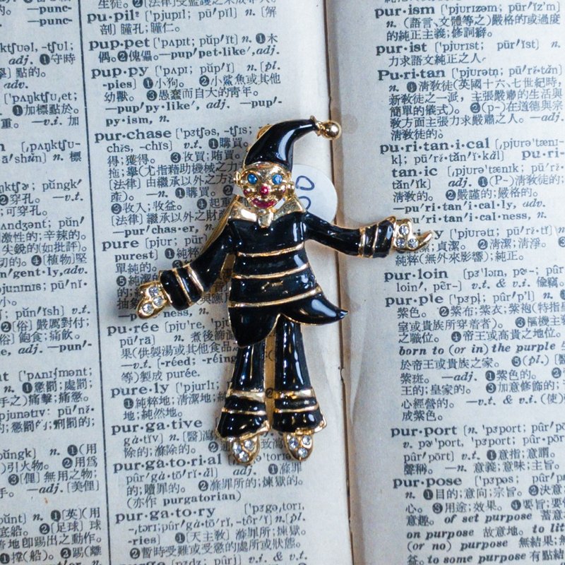 Clown Feet Can Rock Vintage Black Brooch - เข็มกลัด - โลหะ สีดำ