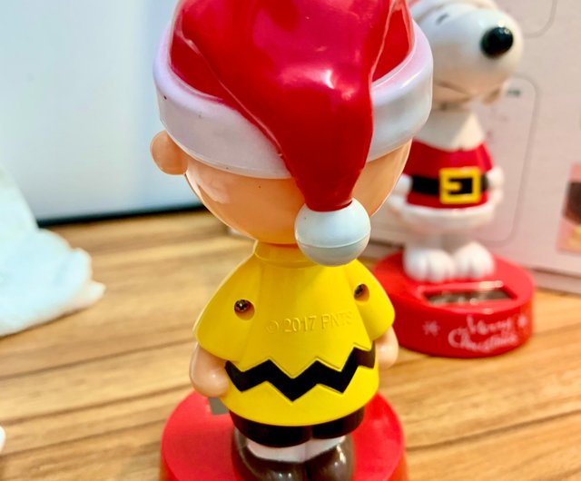 スヌーピー FUNKO 首振り人形フィギュアクリスマスバージョン　バブルヘッド スヌーピーのバブルヘッドドール（首振り人形）♡新発売