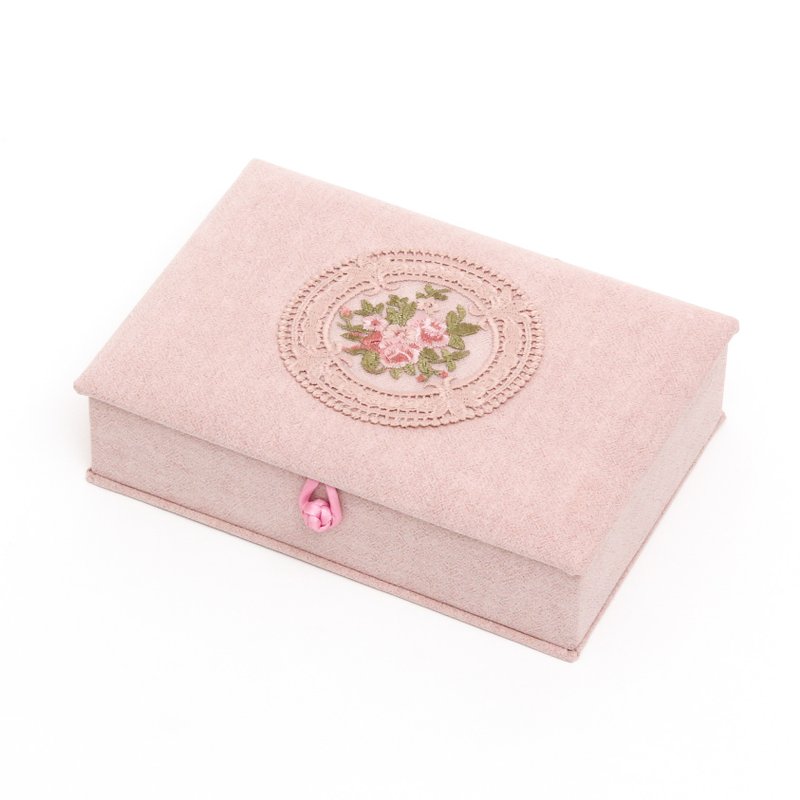 Flower Embroidery decorative storage box - 居家收納/收納盒/儲物盒 - 棉．麻 多色