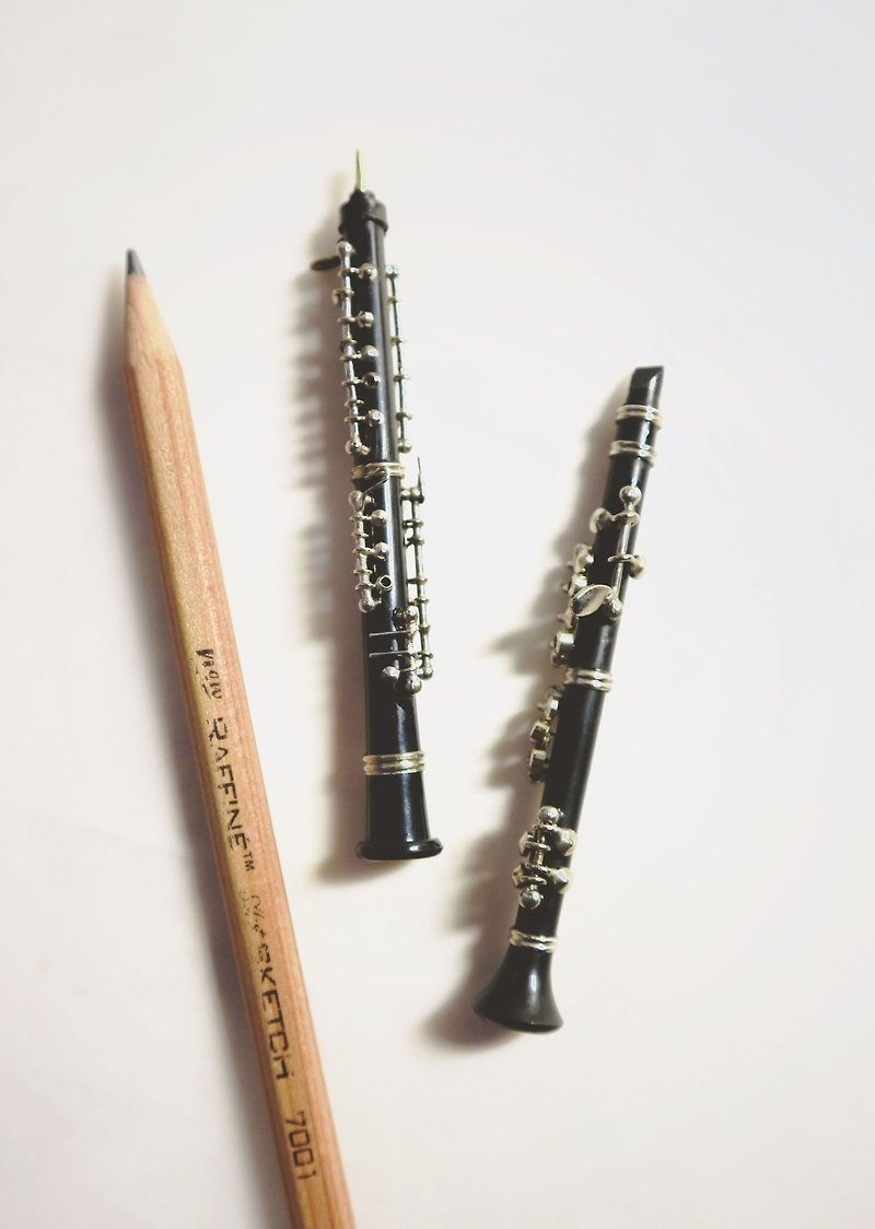 【豎笛/雙簧管】mini Clarinet 質感迷你模型吊飾 包裝配件客製 - 吊飾 - 塑膠 黑色