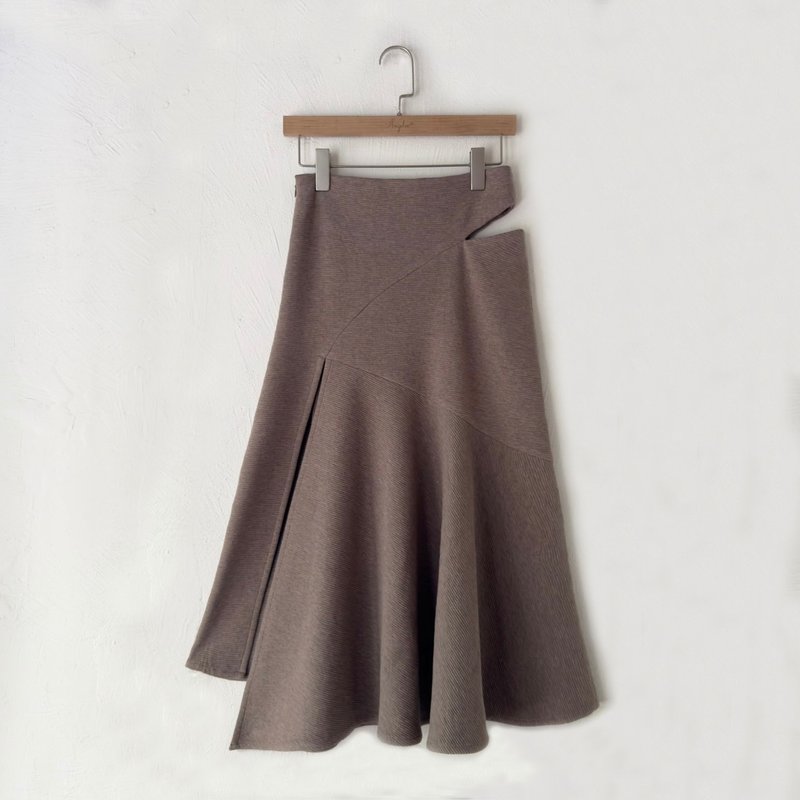 Customized series-Hollow sheared ruffled fishtail skirt - กระโปรง - วัสดุอื่นๆ 