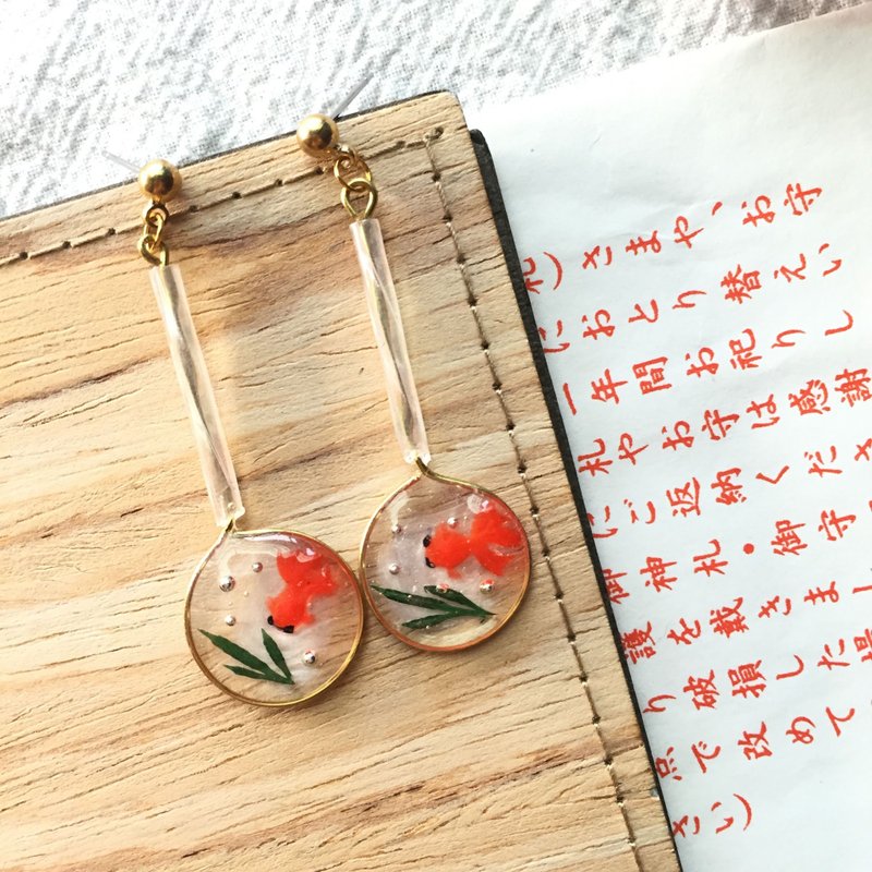 【撈金魚】 金魚耳環 乾燥花 日式祭典 煙花  耳環 防敏耳針/耳夾 - 耳環/耳夾/耳骨夾 - 樹脂 紅色
