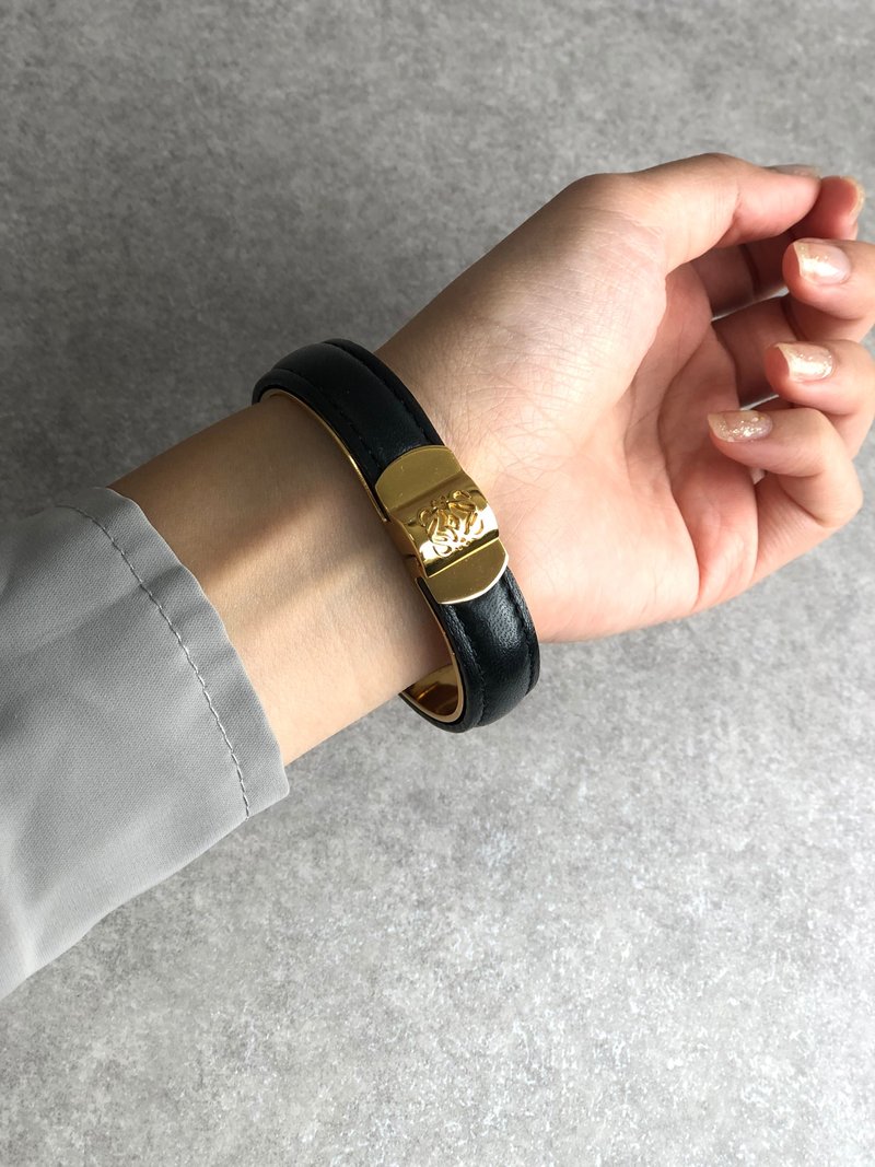 【 日本直送　名牌中古包 】LOEWE ロエベ バングル ブラック ゴールド アナグラム レザー vintage ヴィンテージ オールド 3pc2jj - 手鍊/手環 - 其他材質 黑色