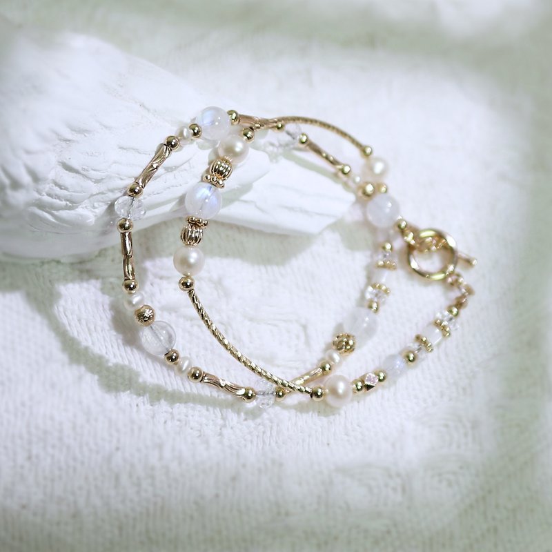 Natural stone series five moonstone pearl white crystal double circle bracelet/recruit peach blossom/ - Bracelets - Crystal White