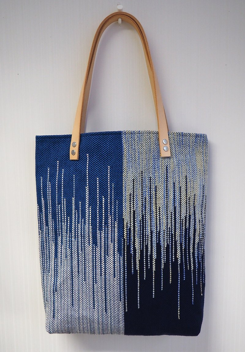 Radio pattern shoulder bag tote bag - กระเป๋าแมสเซนเจอร์ - ผ้าฝ้าย/ผ้าลินิน สีน้ำเงิน