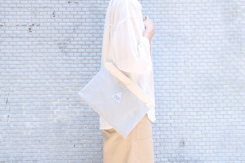 MaryWil postcard bag-gray - กระเป๋าแมสเซนเจอร์ - ผ้าฝ้าย/ผ้าลินิน สีเทา