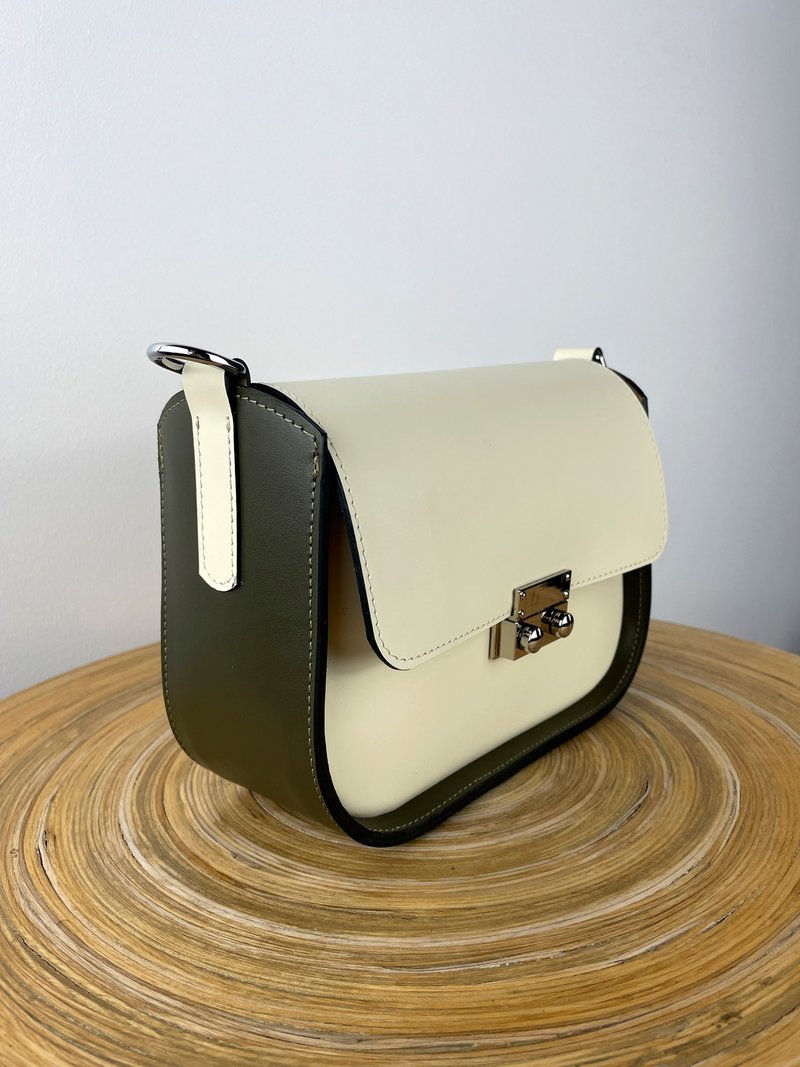 Ivory leather saddle bag, White leather crossbody, Zipper handbag woman, Purse - กระเป๋าถือ - หนังแท้ 