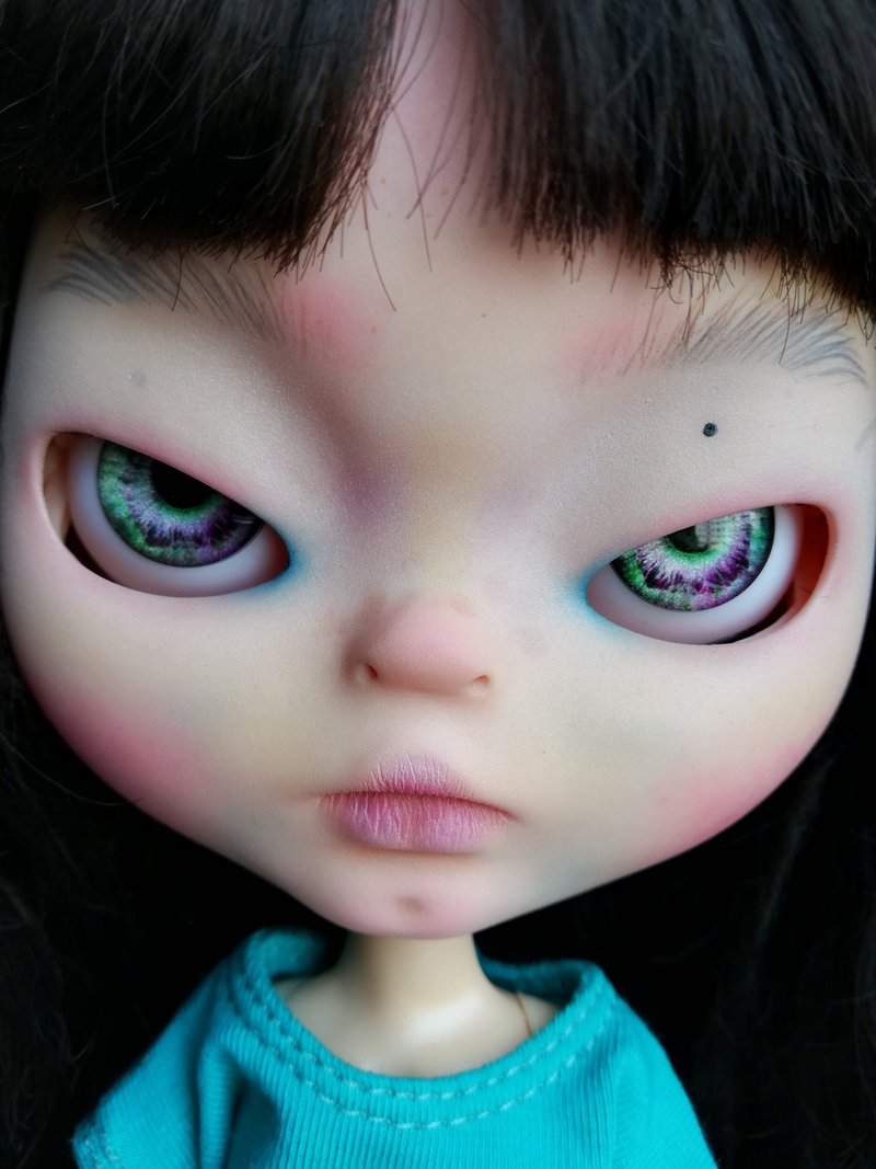 Blythe Asian custom doll, sculpting face, normal skintone brown hair OOAK doll - 玩偶/公仔 - 塑膠 咖啡色