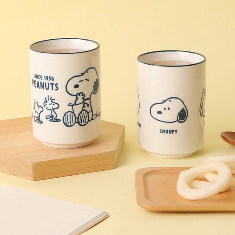 Peanuts Snoopy Soup Cup-Snoopy Japanese Soup Cup Handheld Cup Tea Cup Ceramic Cup - ถ้วย - เครื่องลายคราม หลากหลายสี