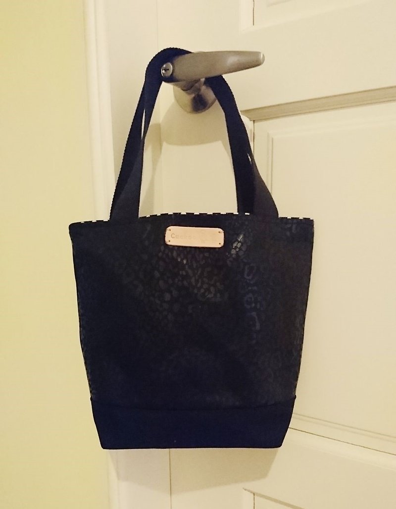 New winter leopard print clutch bag tote bag - กระเป๋าคลัทช์ - ผ้าฝ้าย/ผ้าลินิน สีดำ