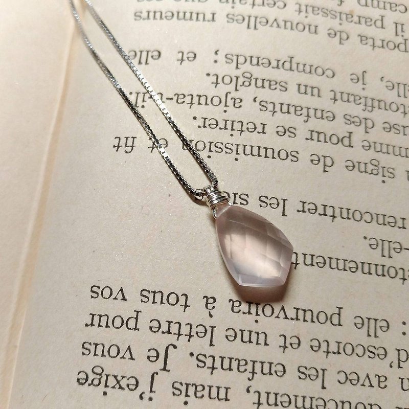 Special shape powder crystal silver necklace - Necklaces - Gemstone Pink