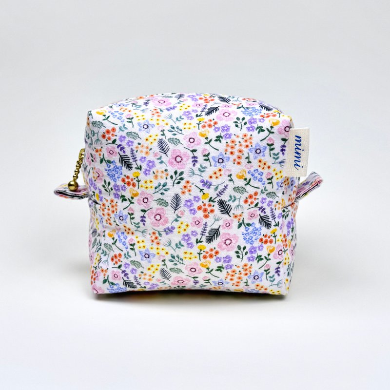 Floral 花朵 化妝包 - 化妝包/收納袋 - 棉．麻 多色