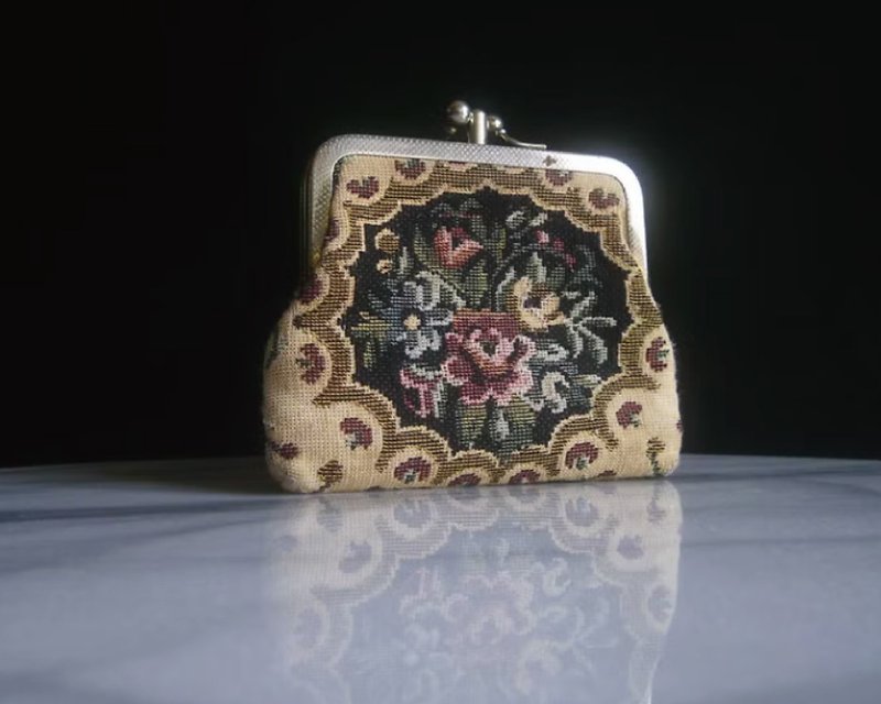 輝煌年代 OLD ERA _早期歐洲刺繡緹花布手拿包 - 手拿包 - 其他材質 