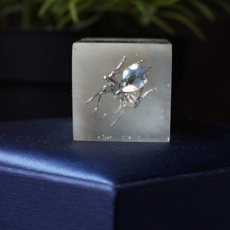 客製化手工印章-|銀色蜘蛛樹脂新江西印章 2.2x2.2 CM|篆刻印章 - 印章/印台 - 石頭 