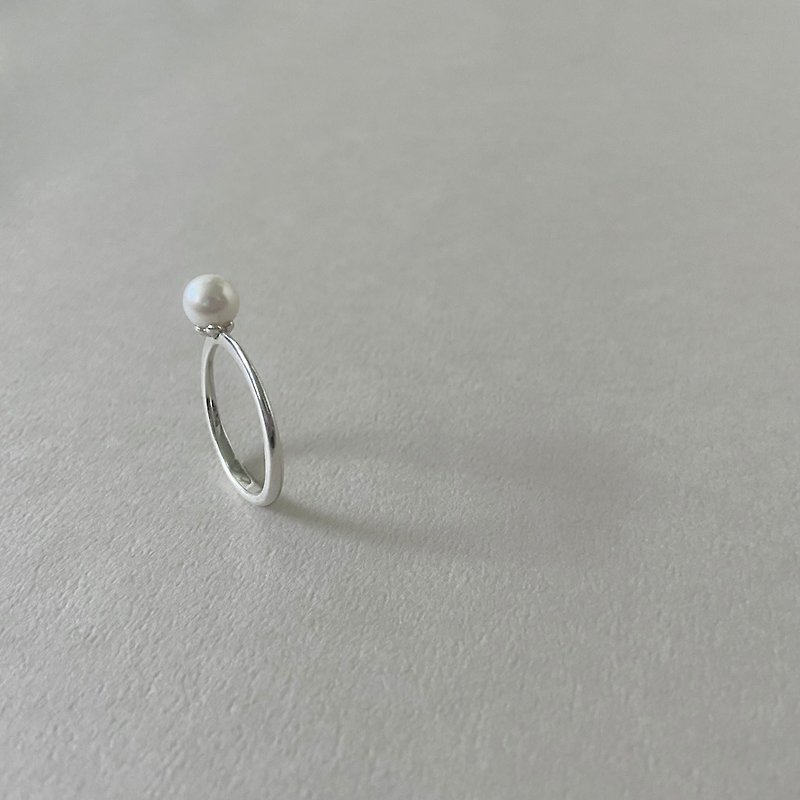 純銀 戒指 銀色 - 999純銀 花托淡水珍珠戒指