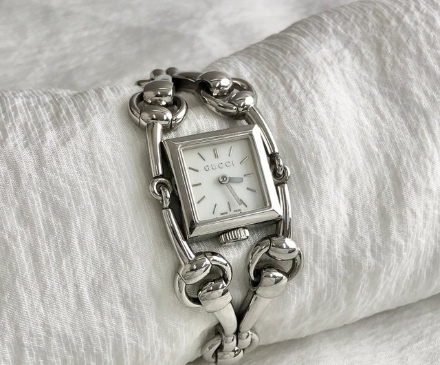 日本直送 名牌中古包 】GUCCI グッチ 腕時計 シルバー シニョーリア