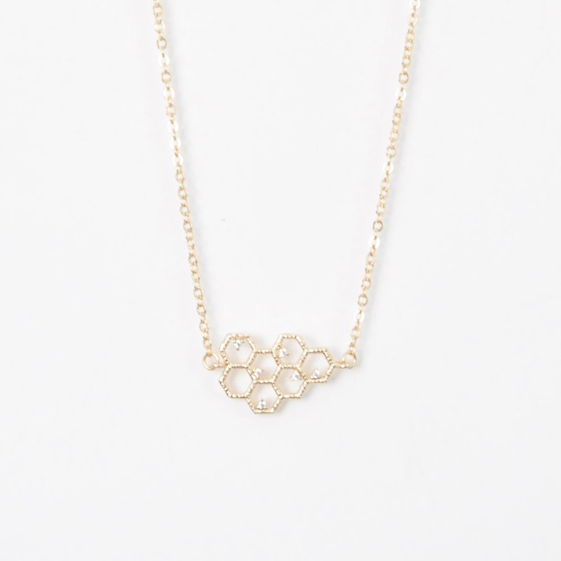 Sweet and shining. gold. Honeycomb Necklace My Honey Gold Honeycomb Necklace - สร้อยคอ - โลหะ สีทอง