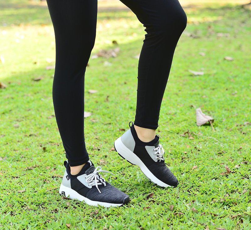 MIT [Water Repellent Lightweight Sports Shoes-Women's Black] Sports Shoes Casual Shoes Water Repellent High Support - รองเท้าวิ่งผู้หญิง - ไฟเบอร์อื่นๆ สีดำ
