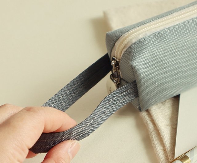 MUJI - Canvas Pen Case With Gusset