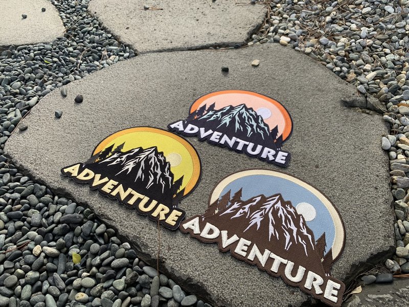 Three-dimensional embroidery patch-hot cloth sticker-adventure series four-piece set (please note the color) - Badges & Pins - Thread Multicolor