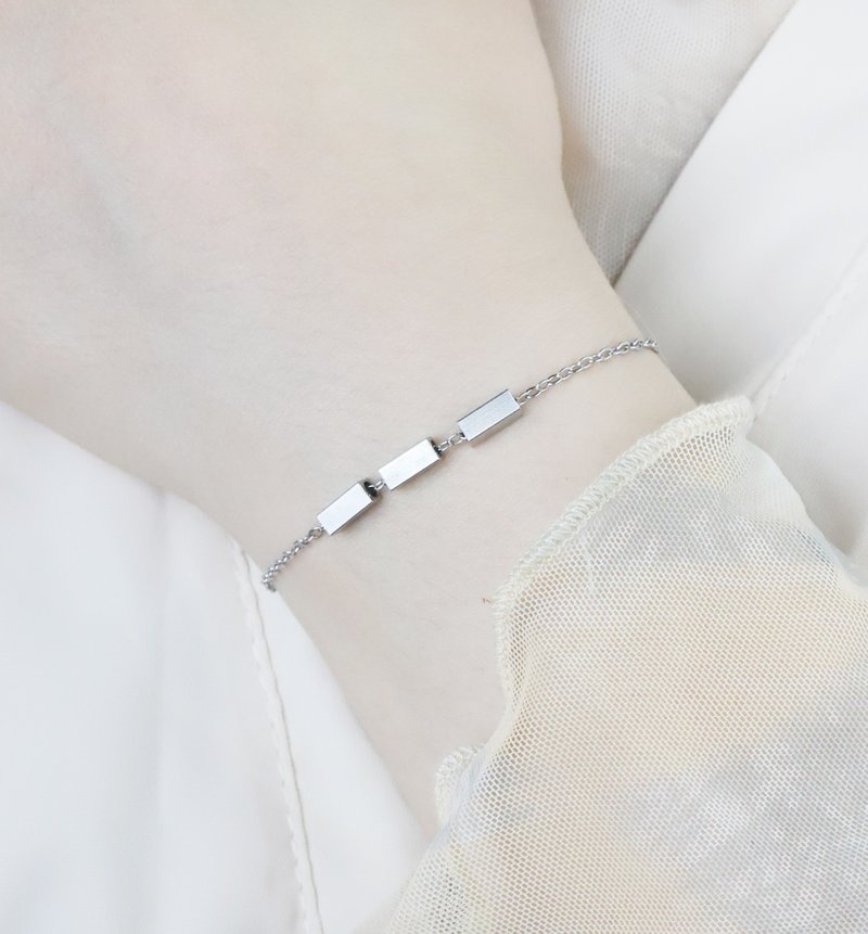 [Customized] Three beads Stainless Steel bracelet/silver - สร้อยข้อมือ - สแตนเลส สีเงิน