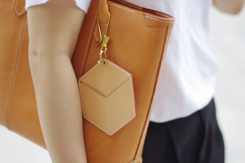 Hand-sewn vegetable tanned leather geometric illusion hexagonal card holder can be hung type handmade leather goods can be lettering - Wallets - Genuine Leather Gold