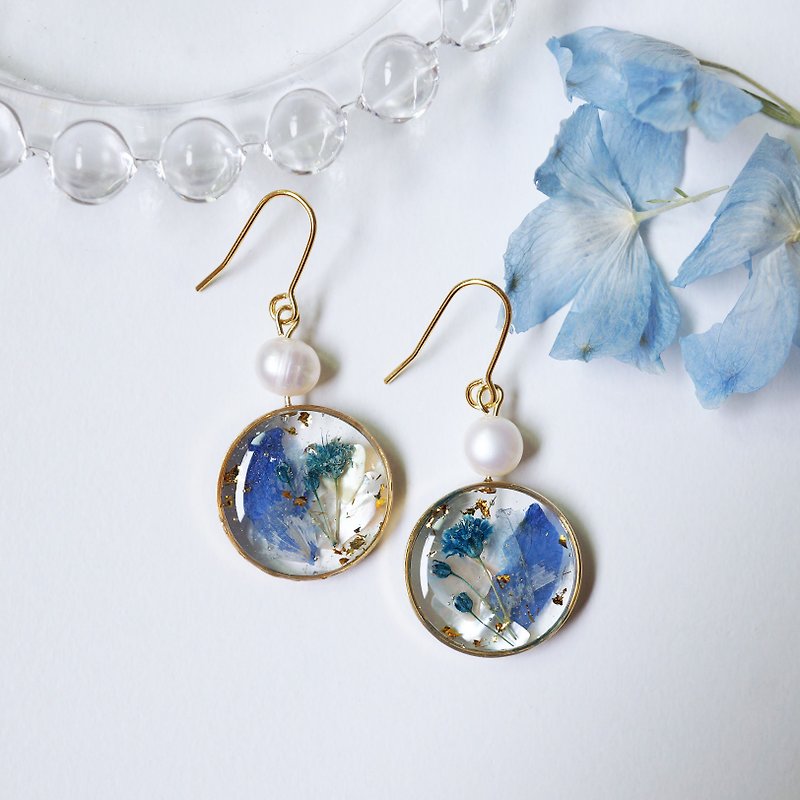 Real perl and blue flower earrings - ピアス・イヤリング - 寄せ植え・花 ブルー