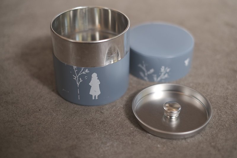 Can winter girl - Food Storage - Other Materials Blue