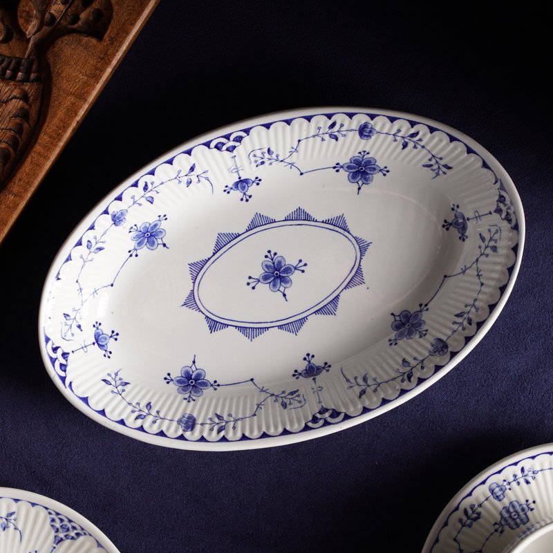 英國Furnivals著名'丹麥藍'百年唐草古董橢圓盤/Denmark Blue - 盤子/餐盤/盤架 - 瓷 藍色