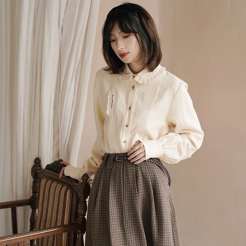 Embroidered Ruffled Doll Collar Shirt|Shirt|Top|Autumn and Winter|Cotton Linen|Sora-629 - เสื้อเชิ้ตผู้หญิง - ผ้าฝ้าย/ผ้าลินิน 