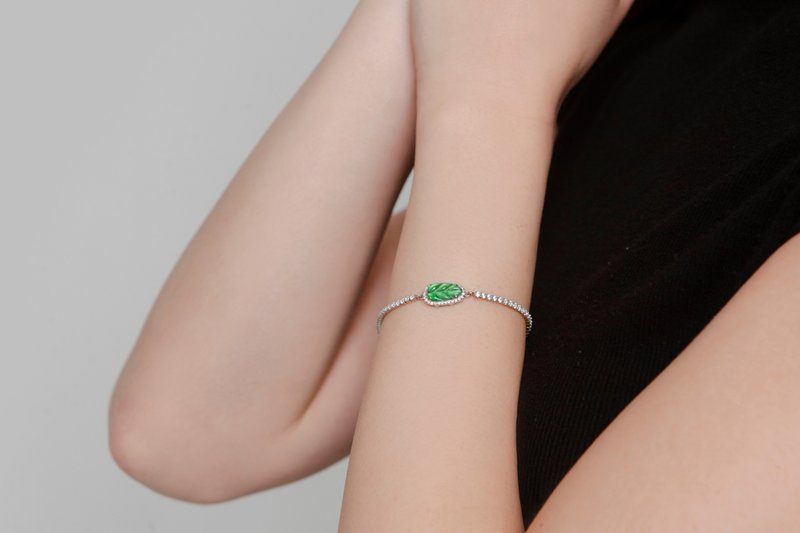 Green Jade Leaf Bracelet - สร้อยข้อมือ - หยก สีเขียว