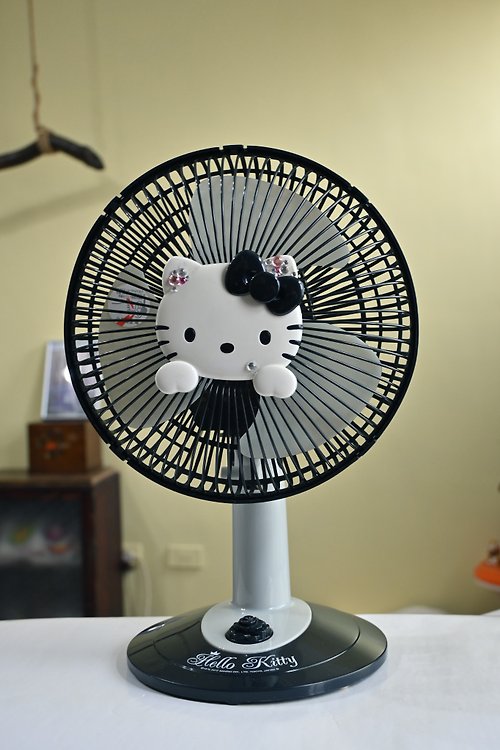 從古至今百貨行 絕版日本Kitty凱蒂貓黑色電風扇