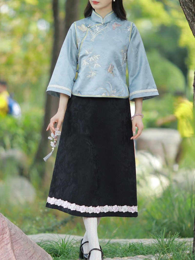 Black retro jacquard lace all-match skirt autumn and winter A-line long skirt - กระโปรง - ไฟเบอร์อื่นๆ สีดำ