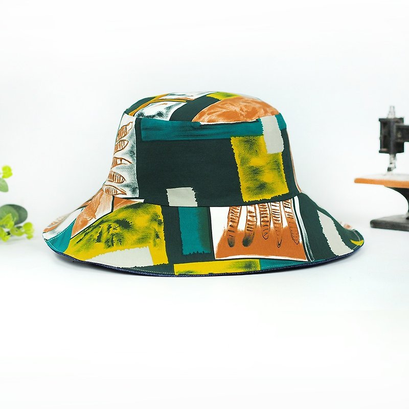 Handmade double-sided bucket hat - Hats & Caps - Cotton & Hemp Green