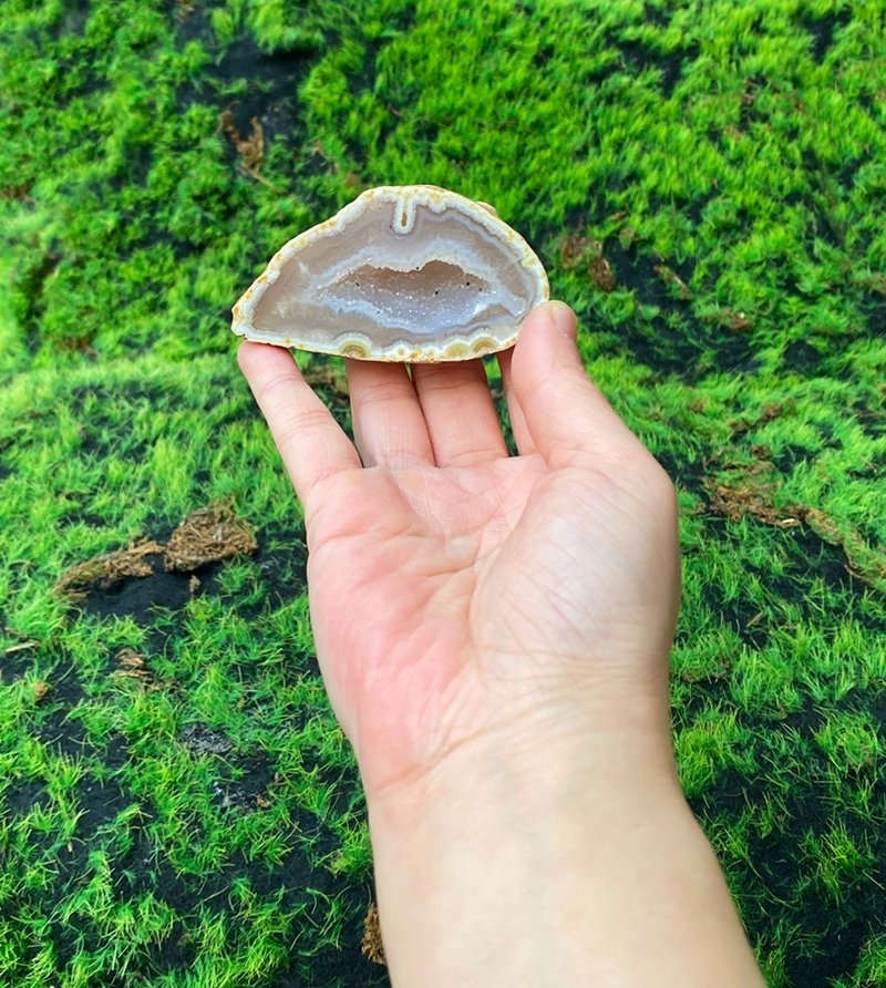 天然瑪瑙招財晶洞 財運水晶 避邪 風水擺件 快速出貨 入厝送禮 - 擺飾/家飾品 - 水晶 多色