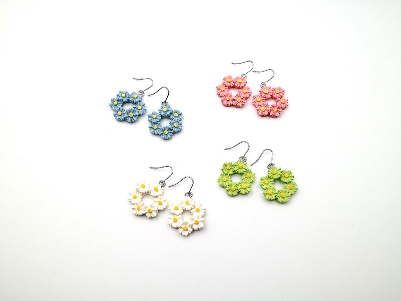 Wreath/earrings/polymer clay - ต่างหู - ดินเหนียว หลากหลายสี