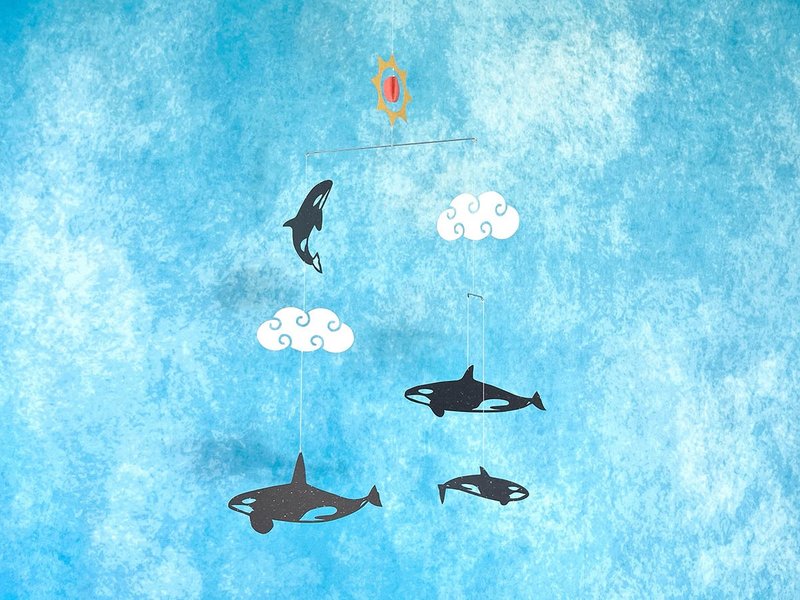 Mobile Killer Whale No. 1 - Wall Décor - Paper Black