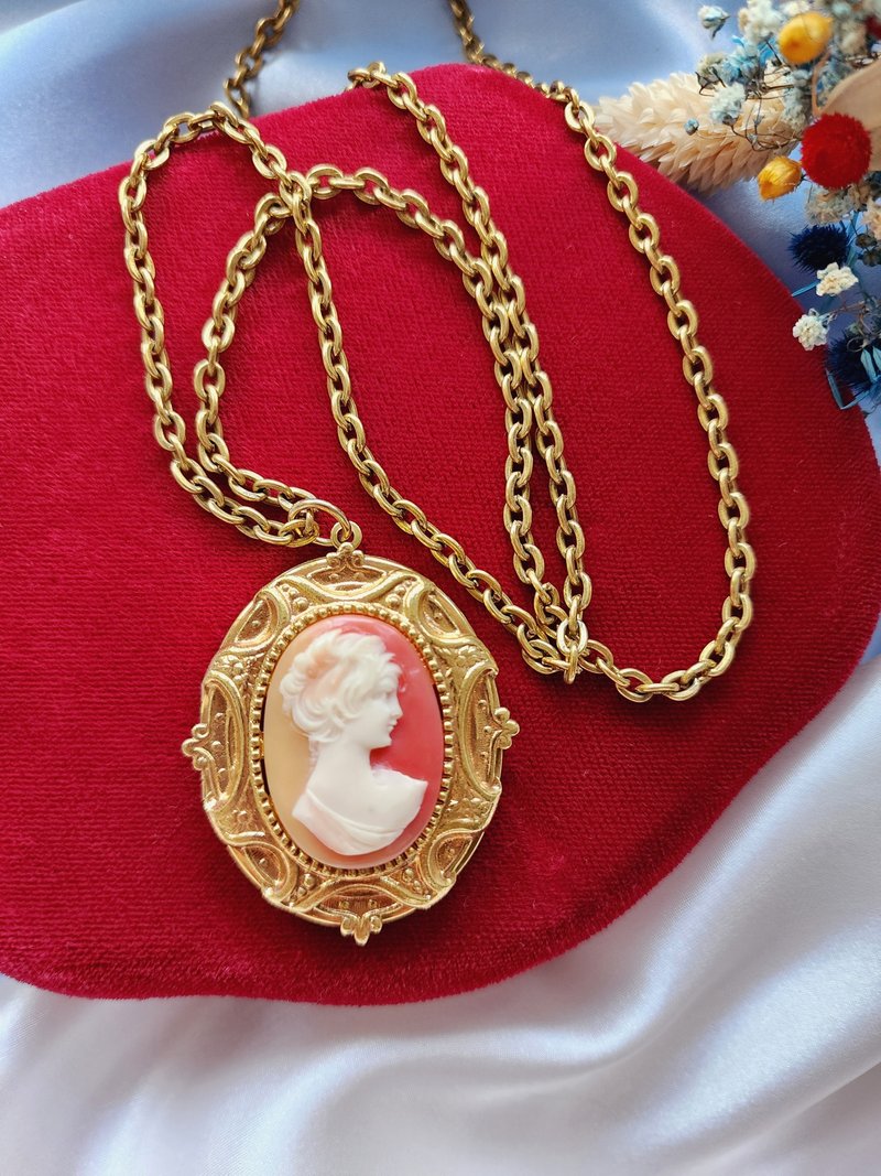 美國西洋古董飾品 / 維多利亞浮雕cameo華麗邊框LOCKET項鍊/長鍊 - 長項鍊 - 其他金屬 