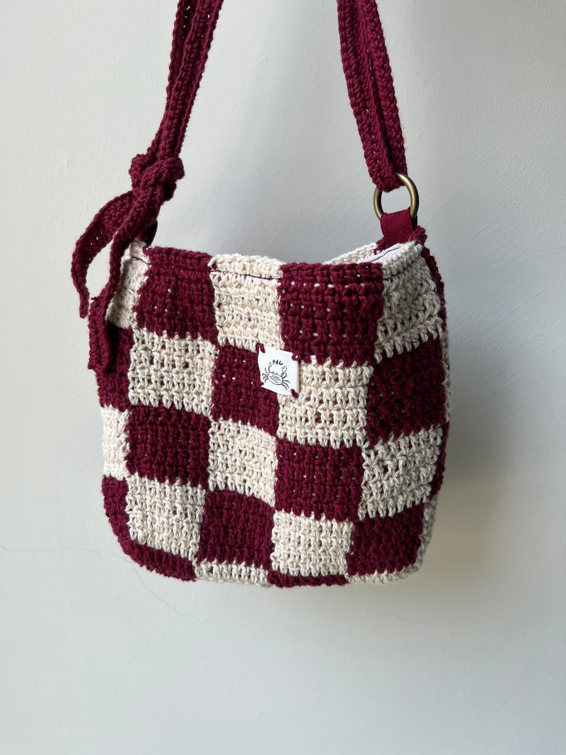 Christmas丨Handmade Crochet Bag丨Wine Red & Beige - Messenger Bags & Sling Bags - Cotton & Hemp Green