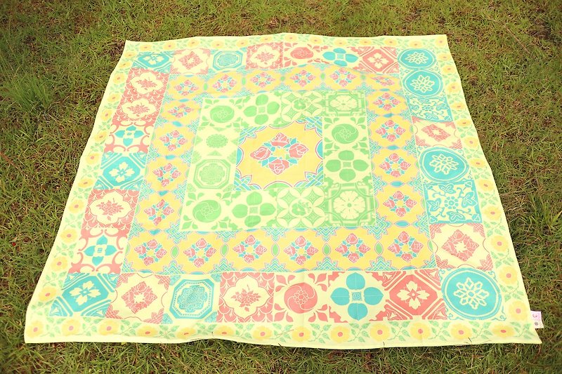 【Square Mat】Sunday afternoon (waterproof picnic mat) - พรมปูพื้น - เส้นใยสังเคราะห์ สีเหลือง