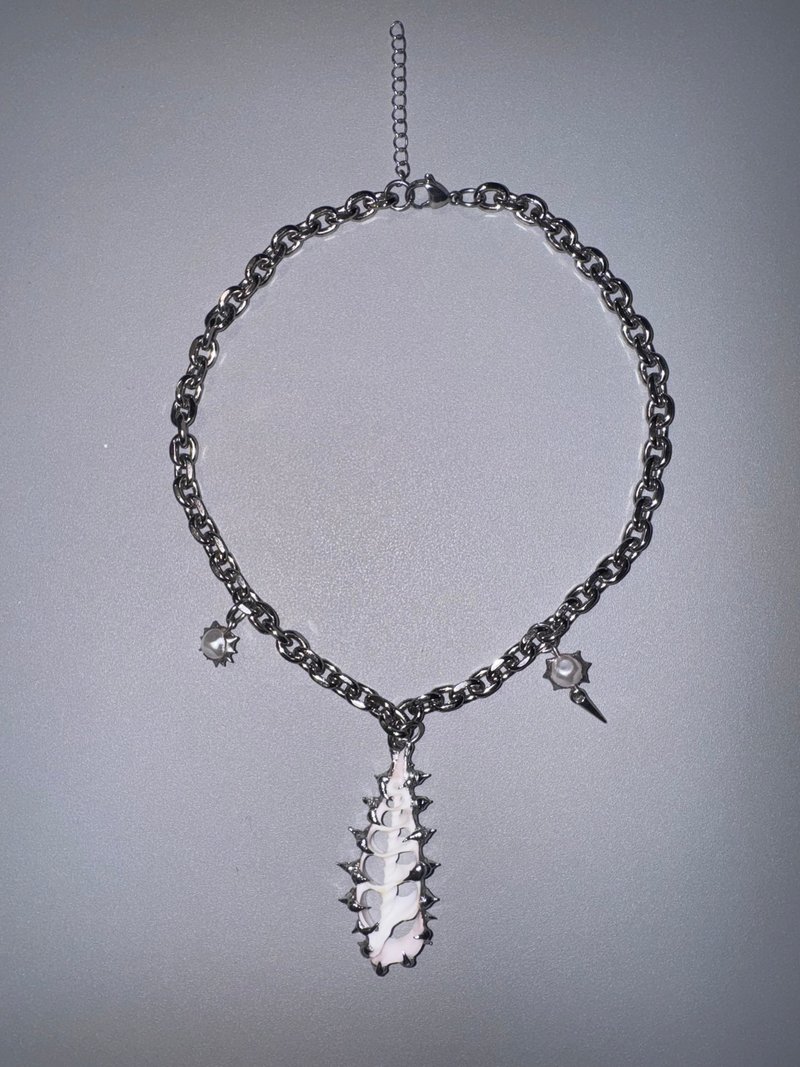 Sliced ​​shell necklace A - Necklaces - Stainless Steel Silver