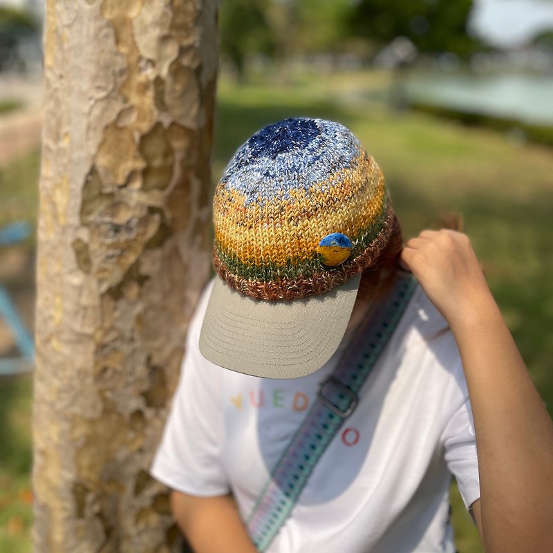 Hand knitted cap dress ชุดตกแต่งหมวกแก๊ปไหมพรม(ลาย Van Gogh) - หมวก - เส้นใยสังเคราะห์ 